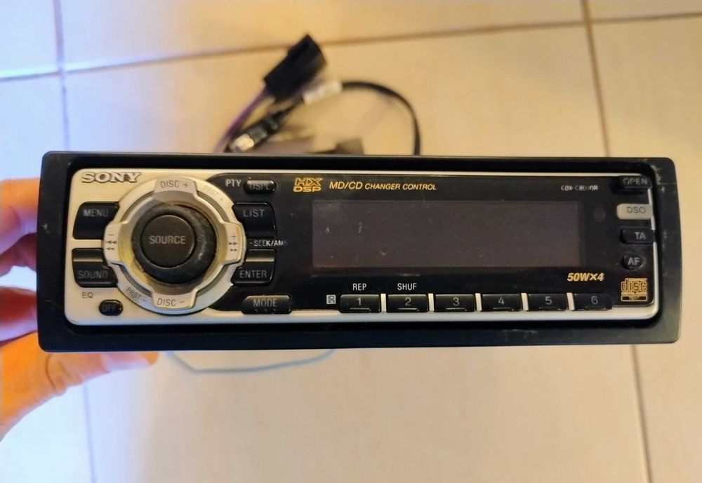 Радио за кола + CD Sony CDX-C8000R 4x50W