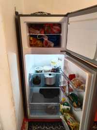 Продается холодильник почти новый продается с вязи переездом в Астану