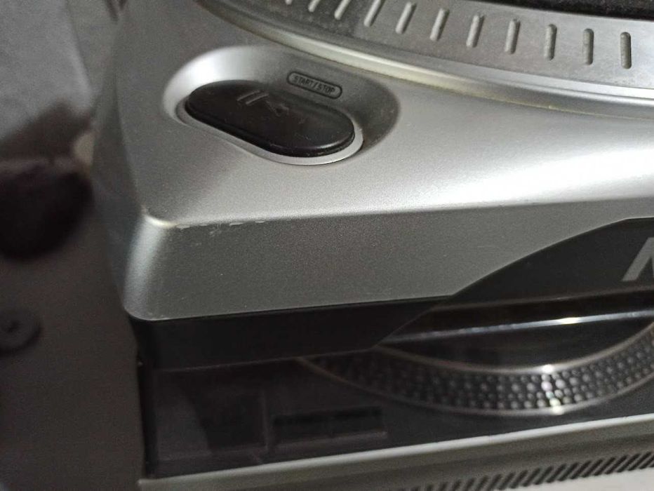 Грамофон Numark TTi с USB и iPod Dock – за Семплинг и Дигитализация