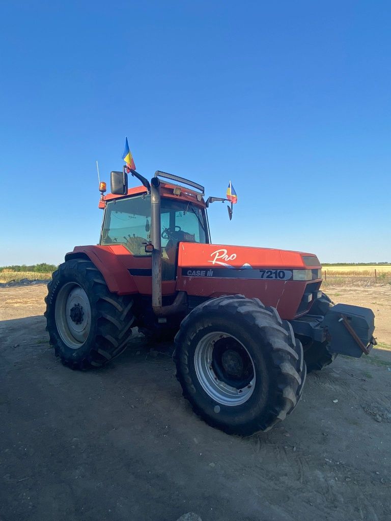 Vând tractor steyr și case magnum