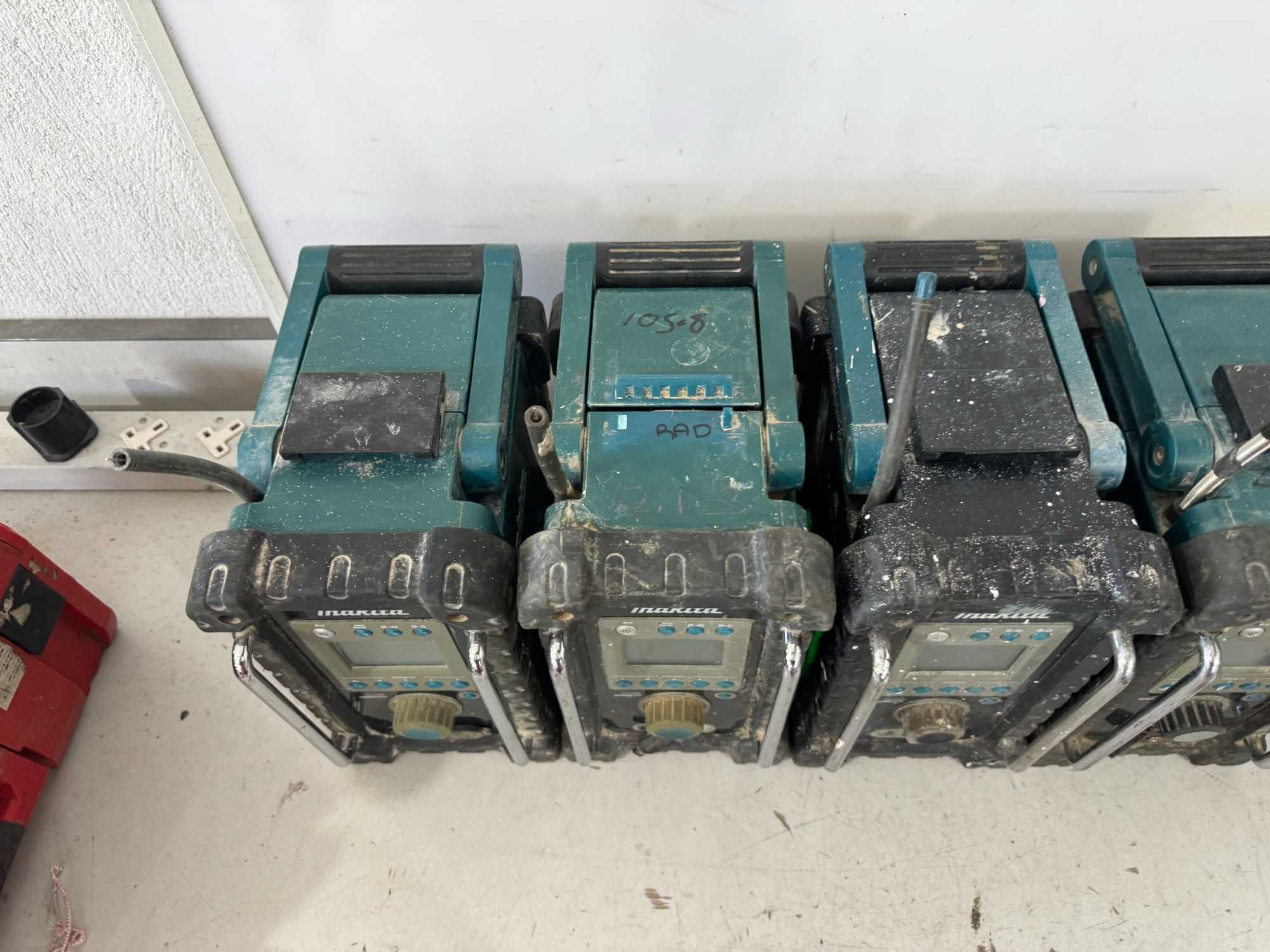 Радио Makita BMR 100 (solo)