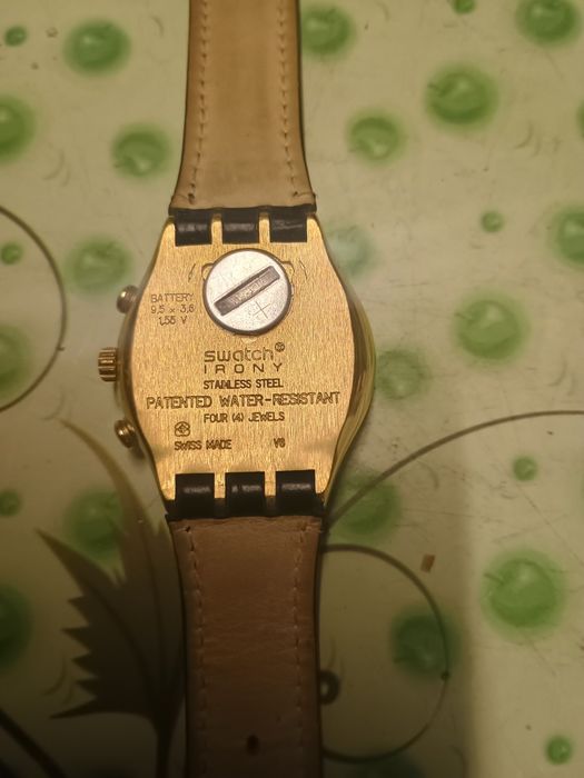 Ceasuri Seiko sq 100 si Swatch irony