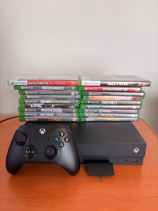 Xbox One X cu 18 jocuri