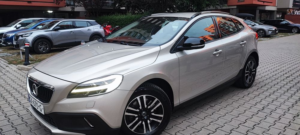 Volvo v40 cross country 2.0/D2/120cp/E6