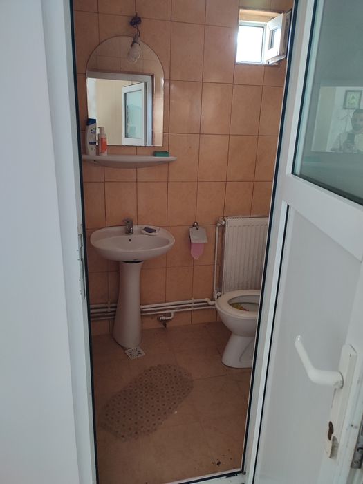 Casa tip garsoniera de inchiriat