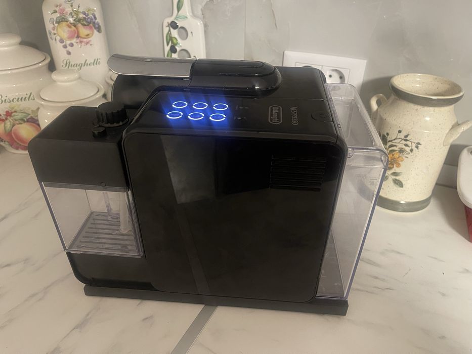 Aparat cafea Nespresso  Delonghi