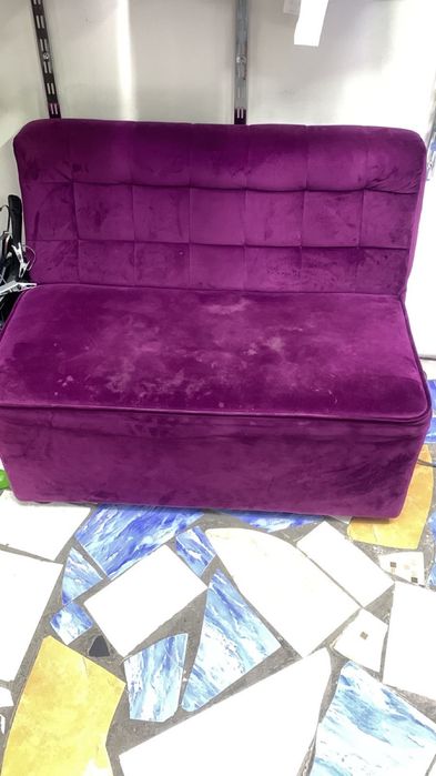 Продается диван с бутика