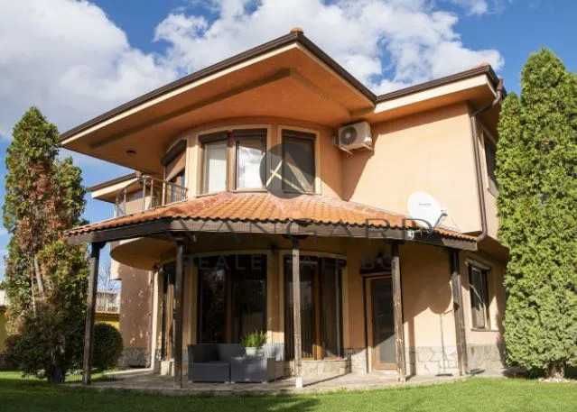 Продава се Къща в Пловдив, Остромила - 240 кв.м за 1212 €/кв.м - Снимка #2