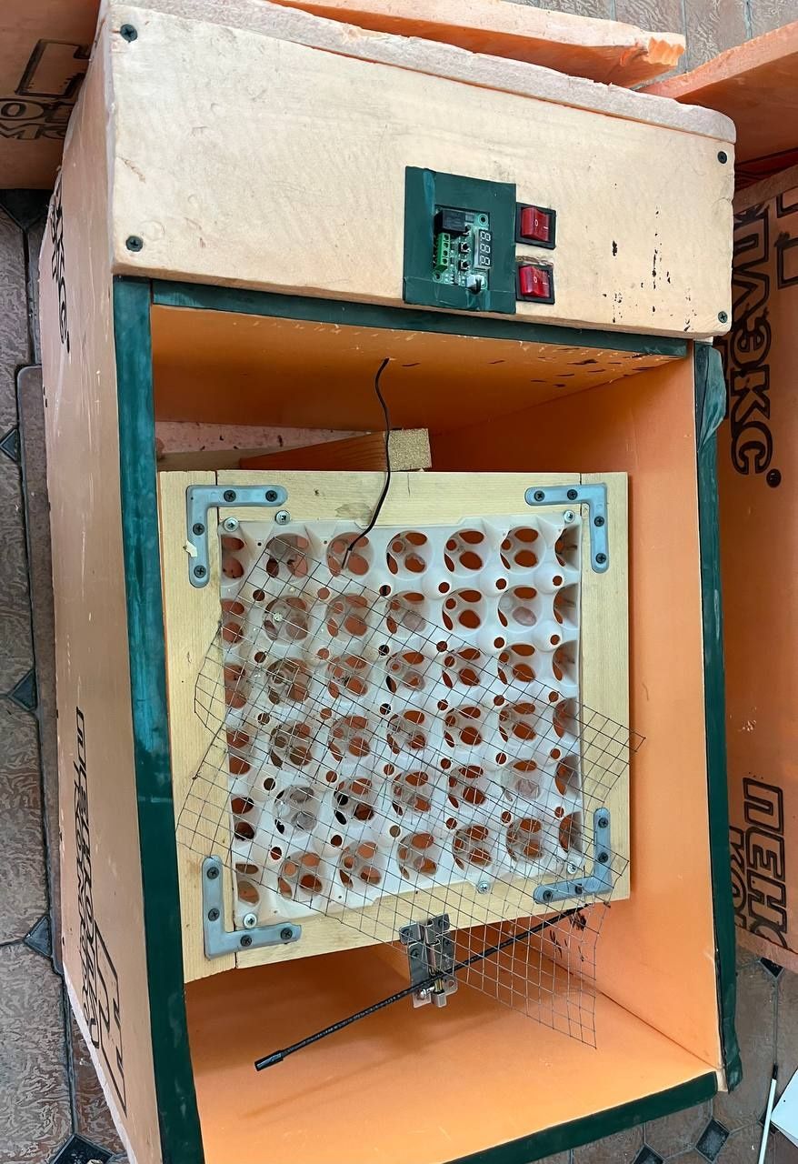 Inkubator sotiladi (2ta)