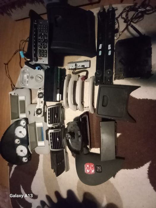 Vând piese Peugeot 407 sw  2005