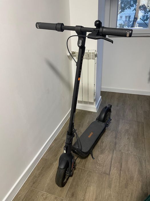Trotineta electrica Ninebot Segway F2