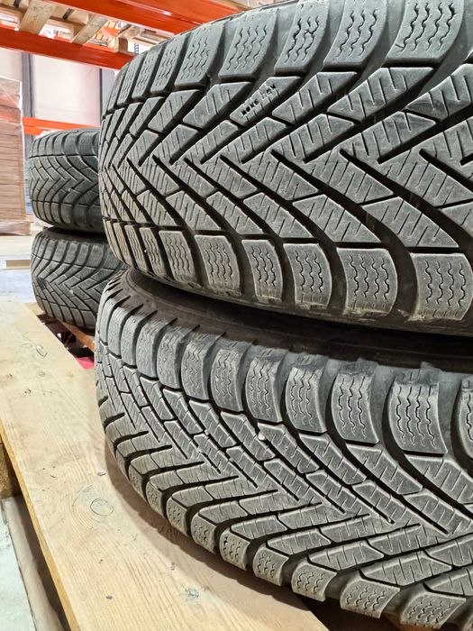 Set 4 roti de iarna 195 65 15