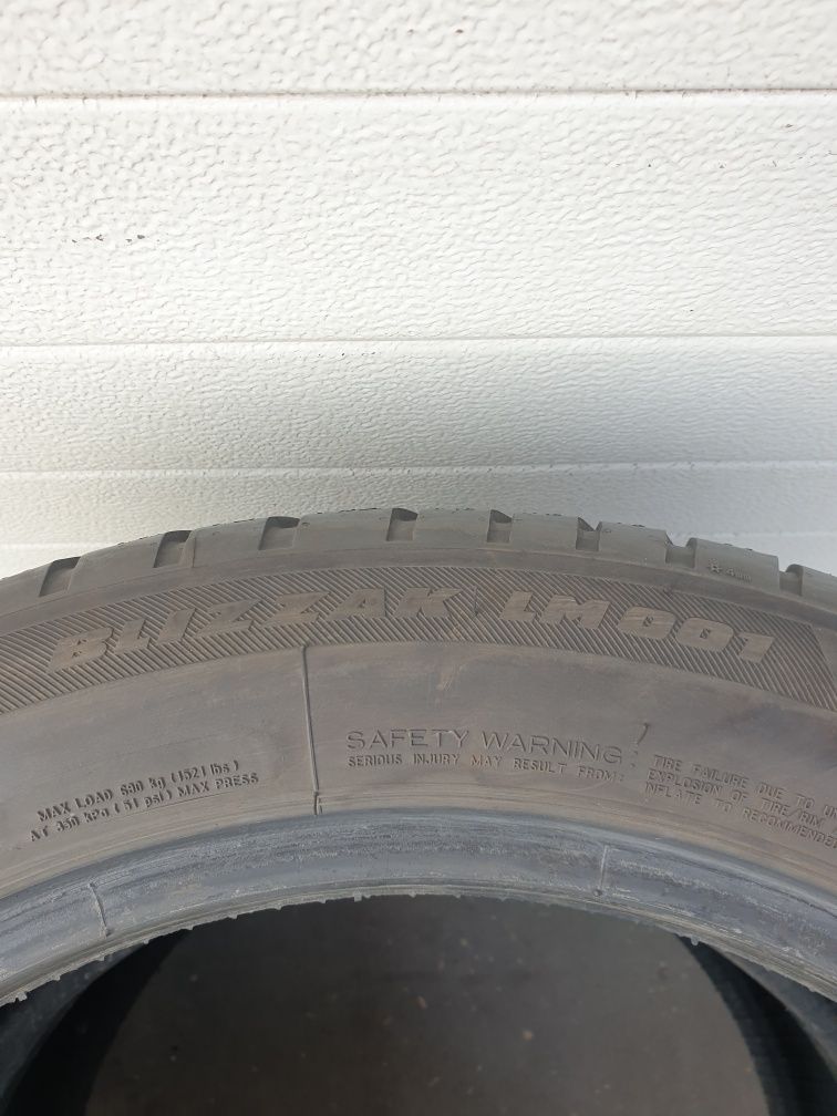 Зимни гуми 2 броя BRIDGESTONE Blizzak LM001 225 50 R18 дот 2820