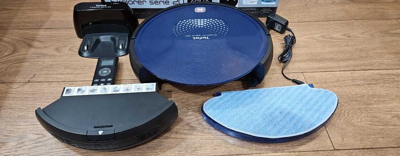 Робот-пылесос Tefal X-plorer RG6871 WH синий.