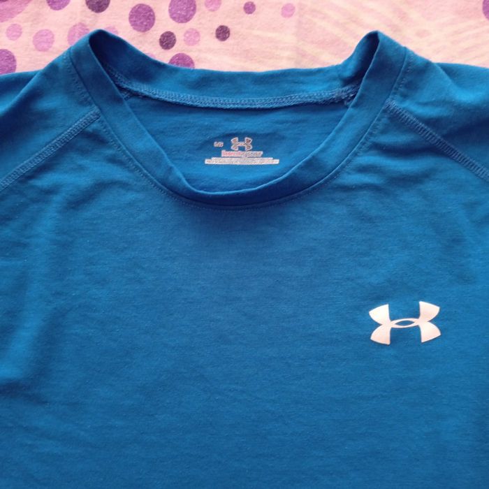 UNDER ARMOUR L КАТО НОВА оригинална тениска UA фланелка jersey