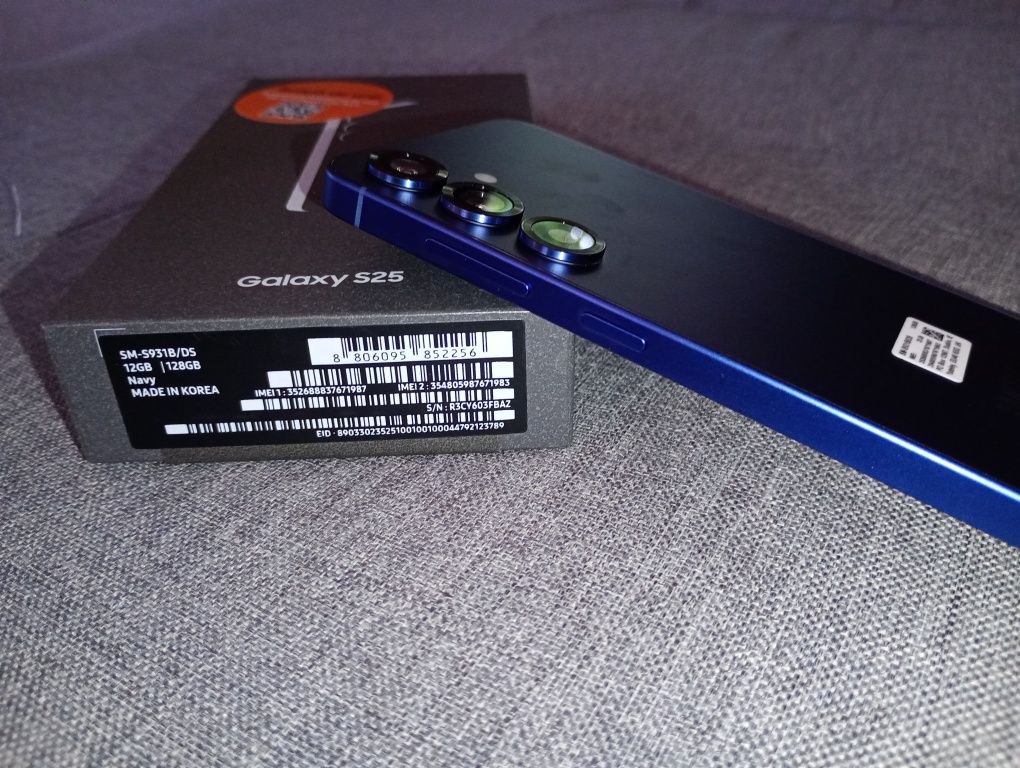 Vând Samsung S25