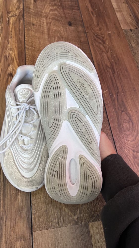 Adidas Ozelia, EU 37.5