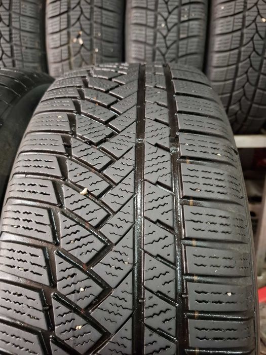 2 Зимни гуми Континентал 215/55/17 ДОТ20 (безплатно поставяне)