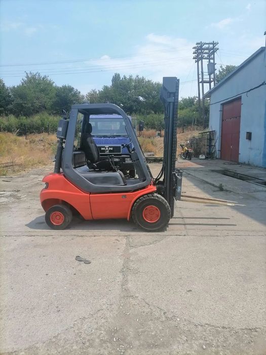 Linde H25D-02 Persoana juridica vinde stivuitor Linde H25D-02 fabricat 2003