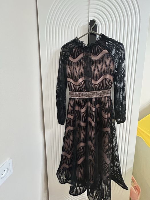 Продам 2 платье 42 размер, пиджак 44 размер