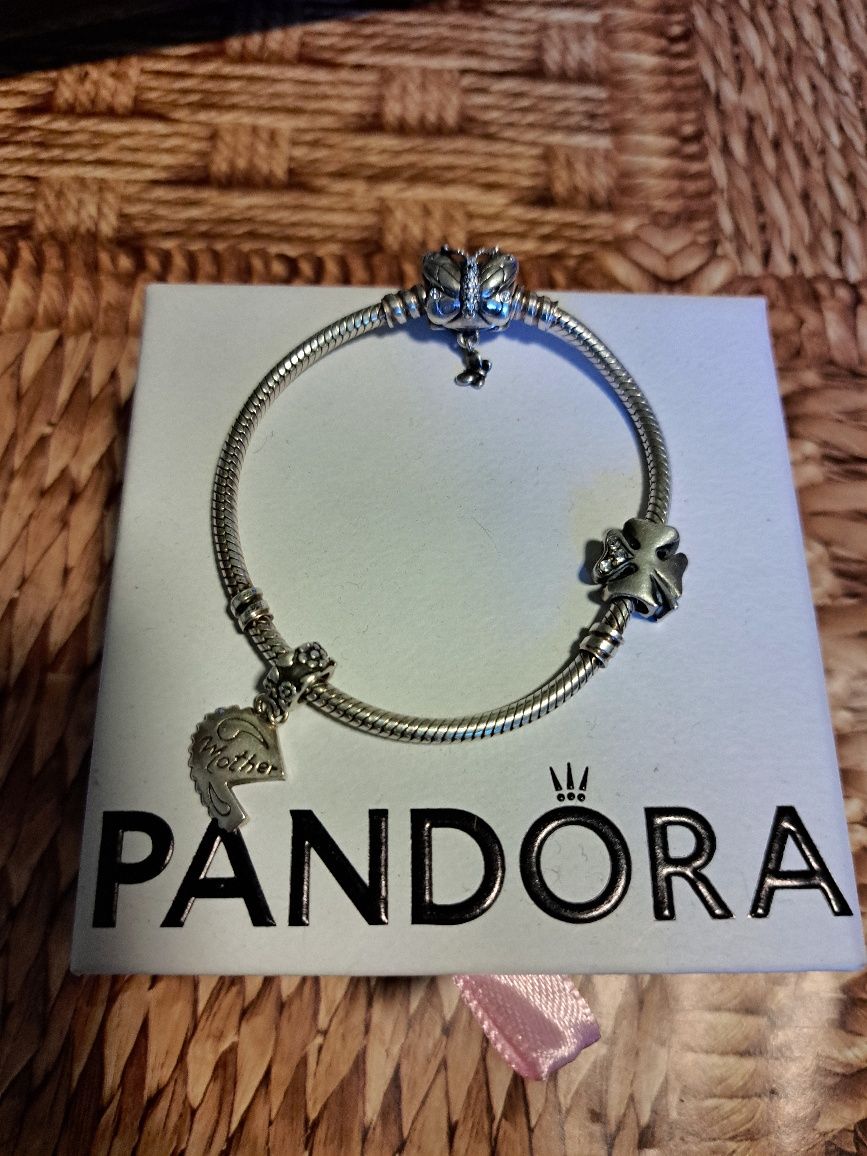 Оригинална гривна Pandora