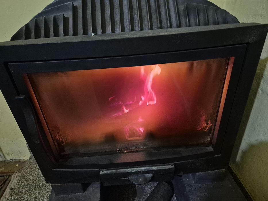 Focar semineu fontă