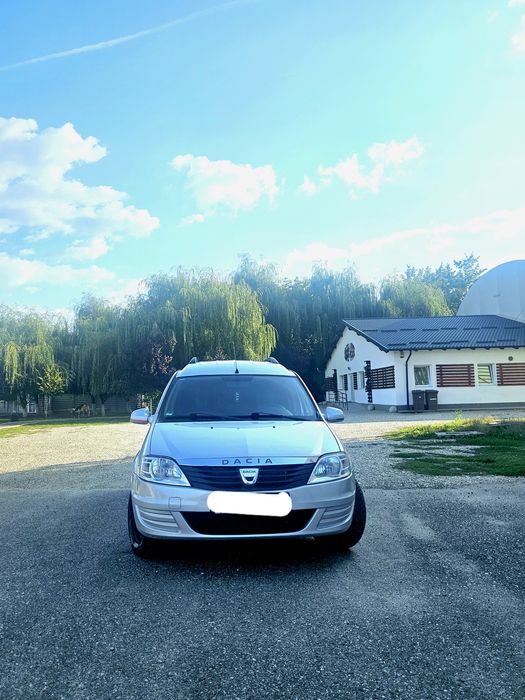 Vând Dacia Logan MCV 1.6MPI