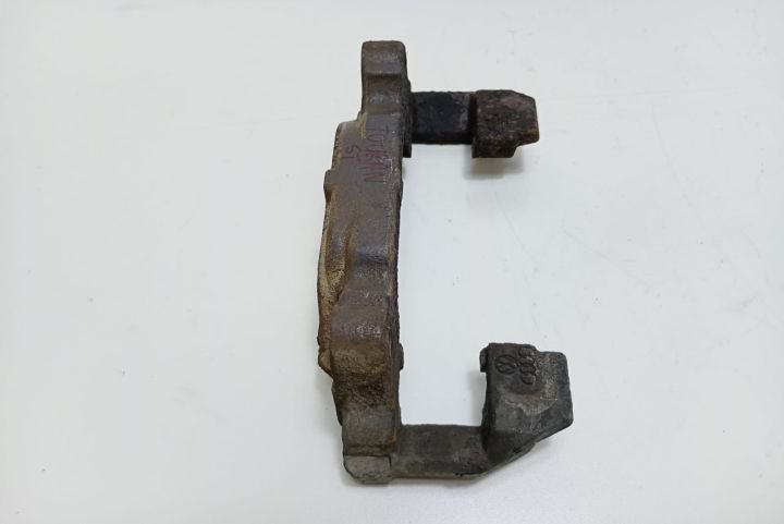 Suport  etrier fata Volkswagen VW Golf a 5-a generatie seria