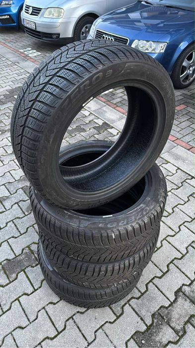 Anvelope de iarna 245/45 R18 PIRELLI SOTTOZERO 3