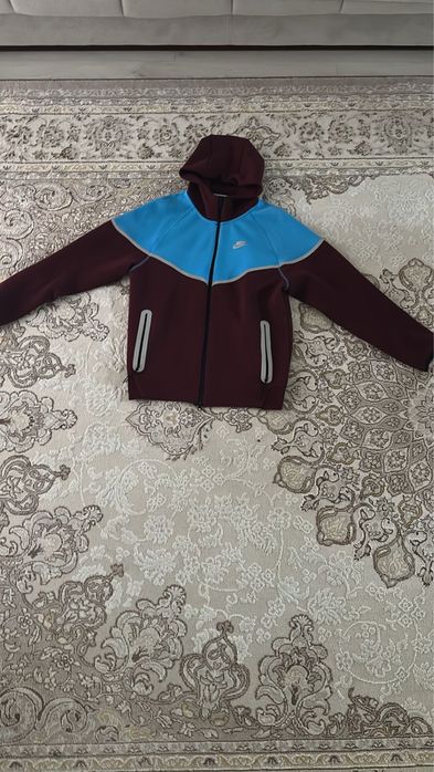 Продаю найк теч флис рефлектив