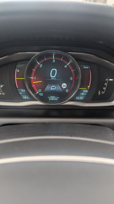 Vând Volvo XC60 D4 AWD 2014