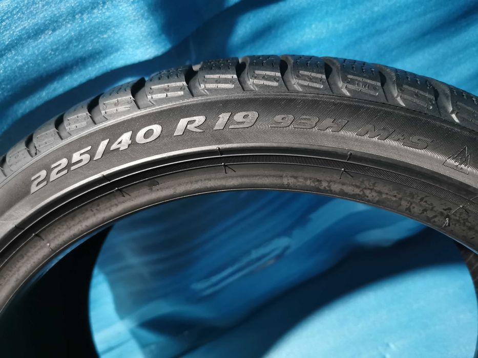 225/40/19 - 255/35/19 pirelli m+s 4 buc