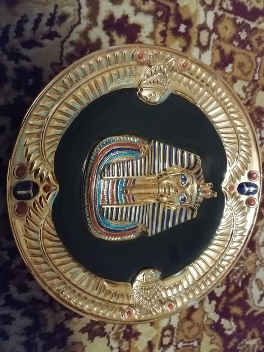 Farfurie 3D faraon Tutankhamon decorata cu aur editie limitata Egipt