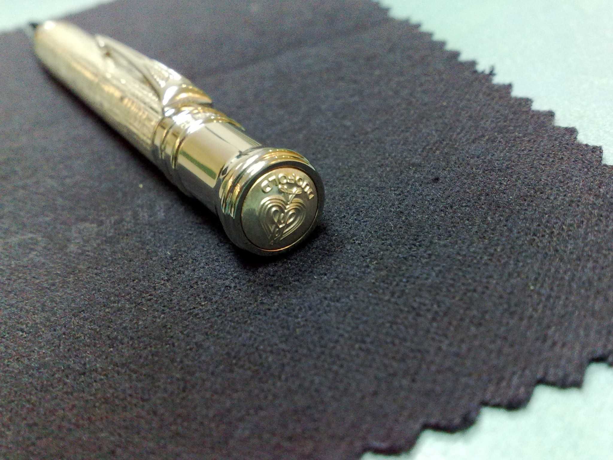 Продавам луксозен Parker Duofold Esparto Sterling Silver Ballpoint