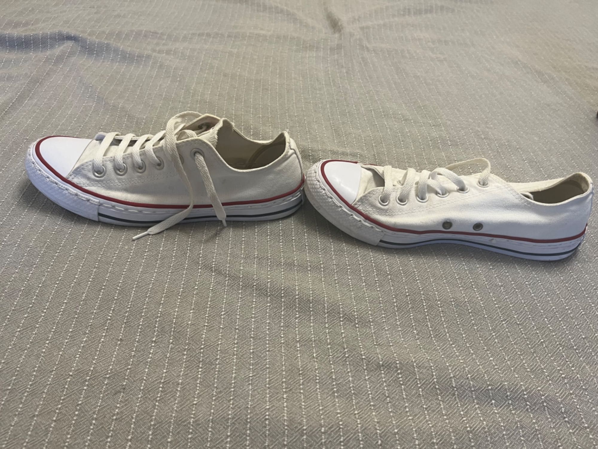 Бели кецове Converse, номер 40