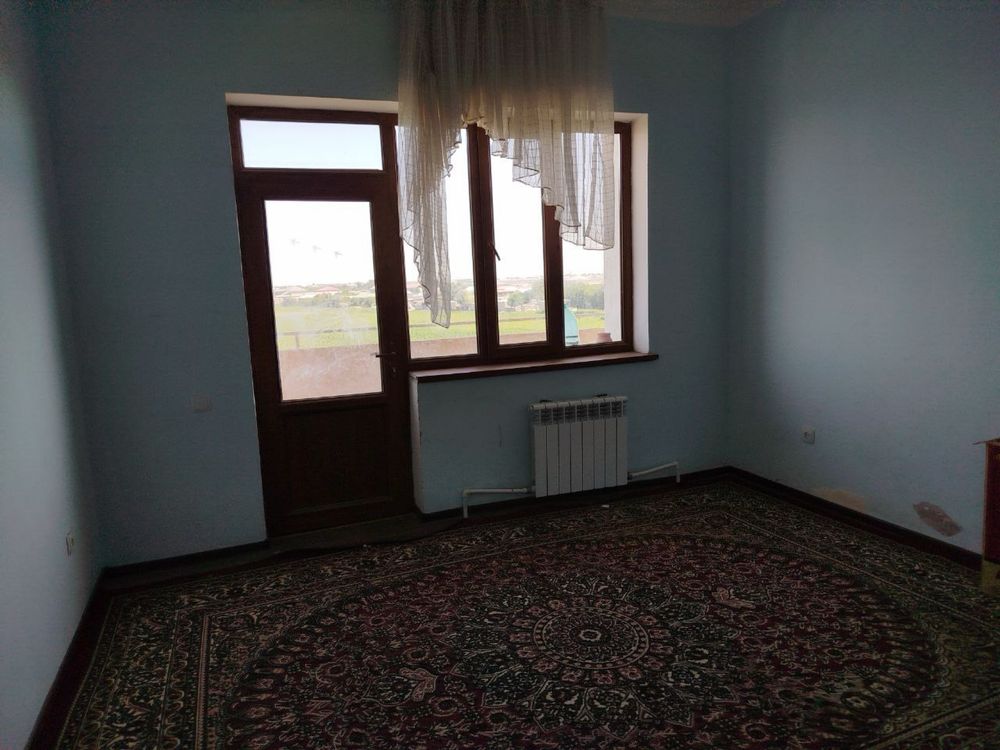 2 хонали 80кв.м². 4-қават ғиштли дом Манзил: Эски аэропорт.