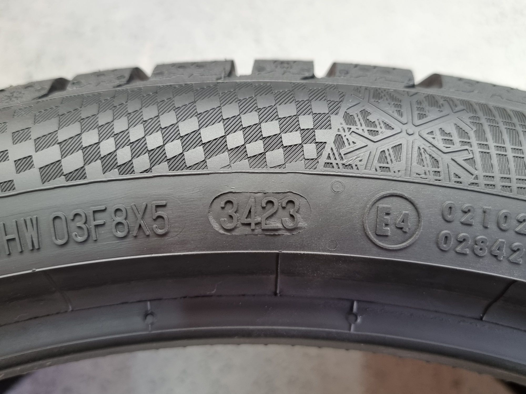 "Dot 23" 295/30/21 Continental 2Броя: 550лв 7.5мм