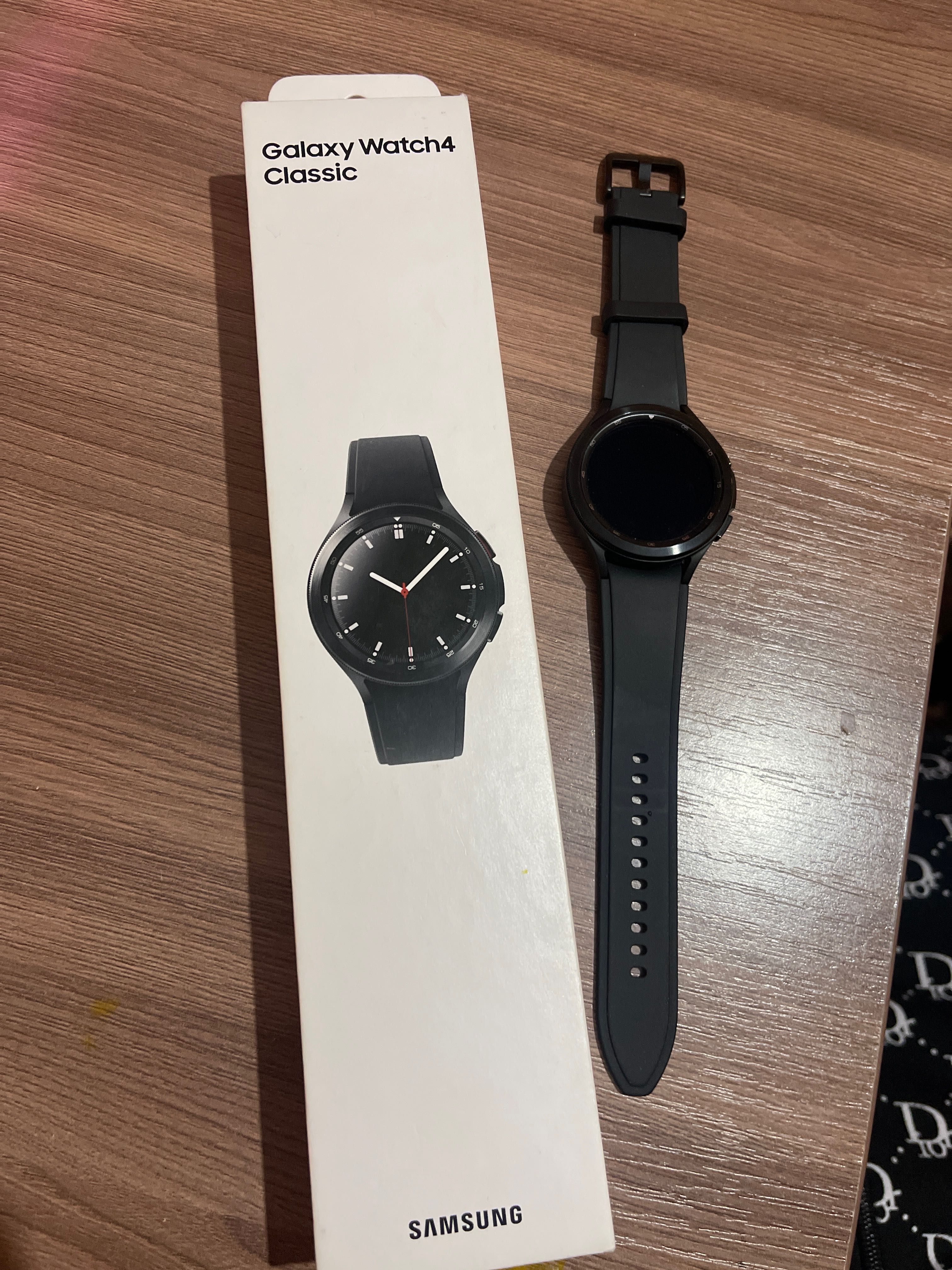 Смарт часы Samsung galaxy Watch4 Classic