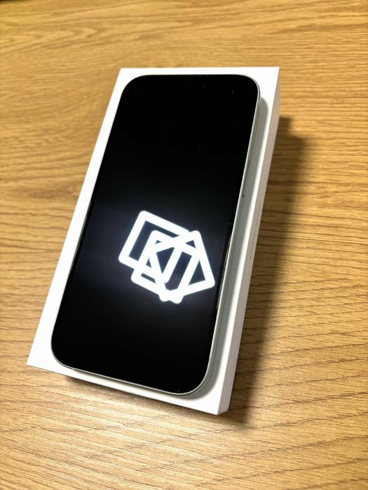 Смартфон Apple iPhone 15, 128 GB  5G, green