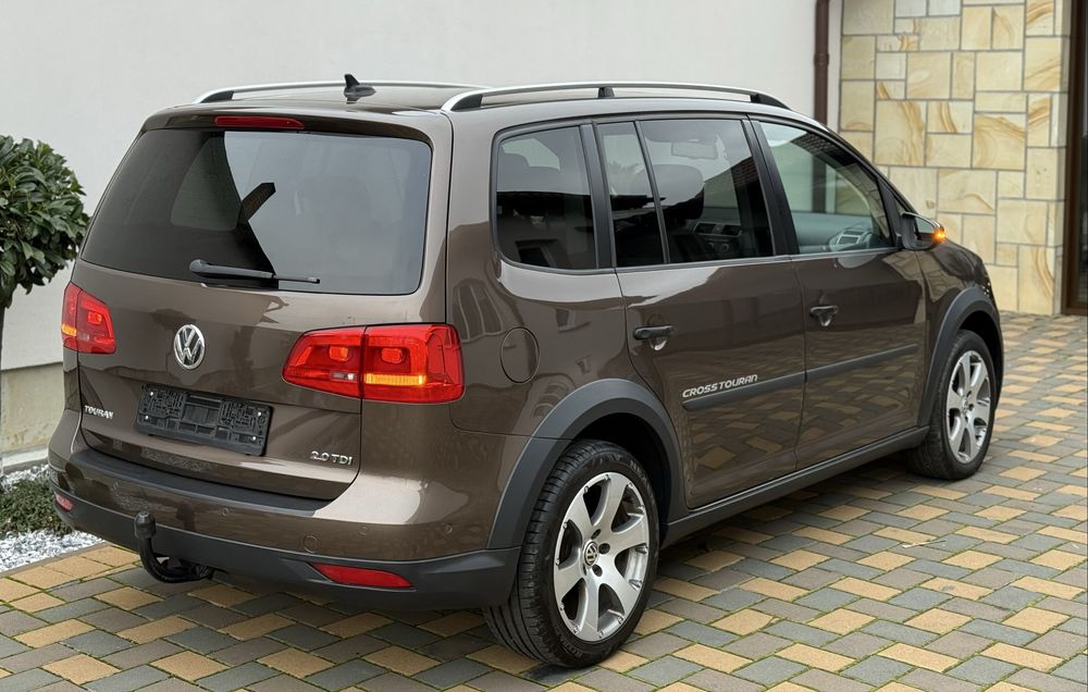 Vw Touran Cross • 2013 2.0D • Mokka Brown • Panoramic Led Xenon