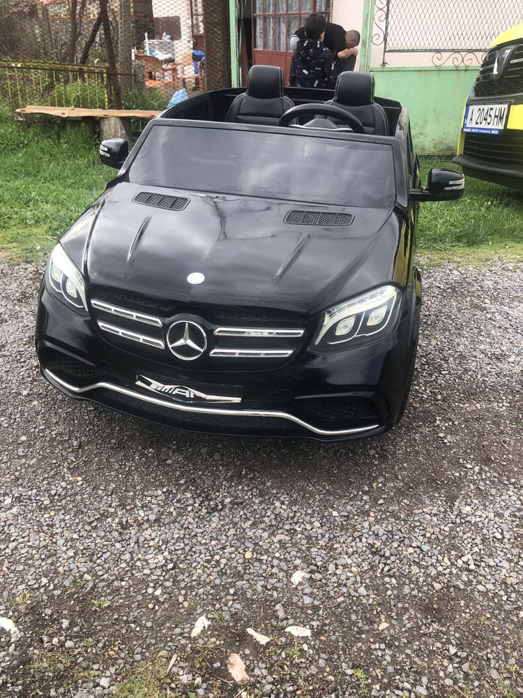 Електрическа кола Мерцедес AMG GLS63