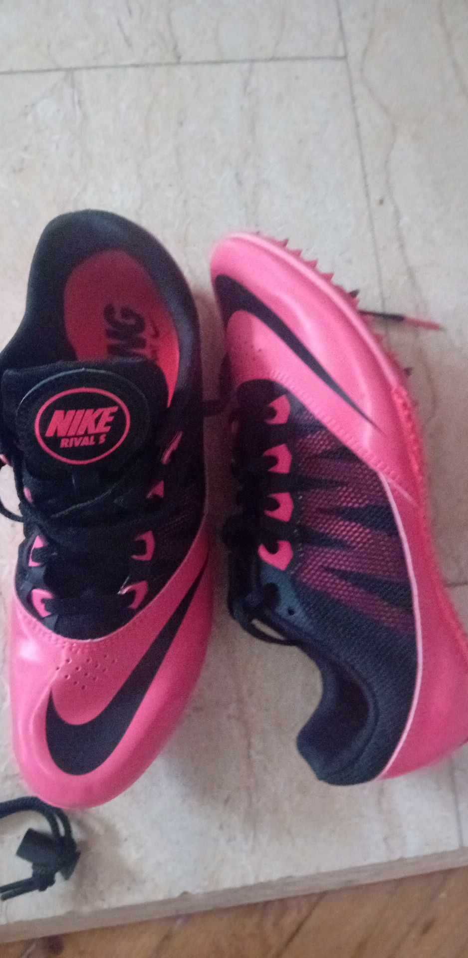 Продавам Шпайкове Nike обувани веднъж