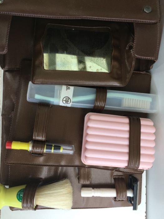 военни несесери