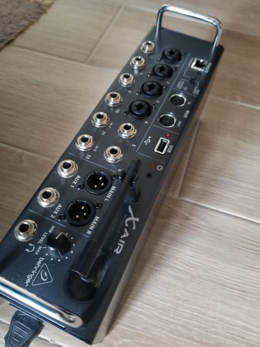 Mixer digital Behringer X Air 12