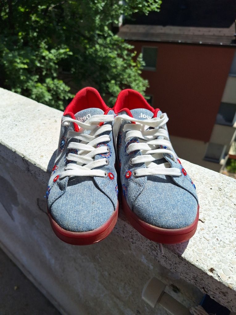 Дамски маратонки Desigual