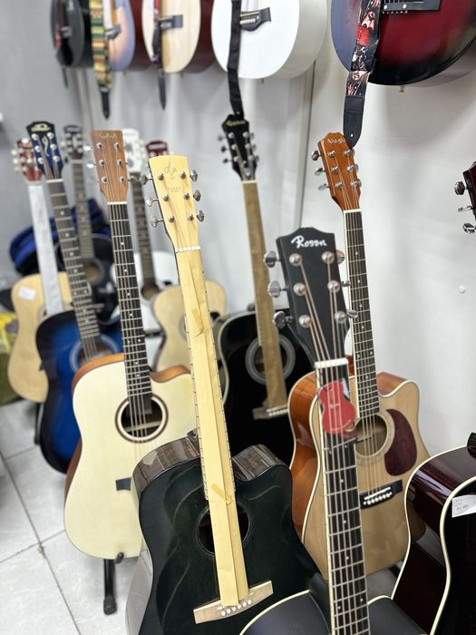 Новые гитары, чехлы ,ремни .