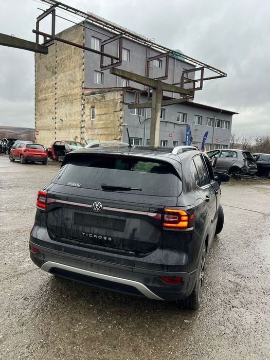 Dezmembrez Volkswagen t-cross 1.0 tsi cod motor DLA