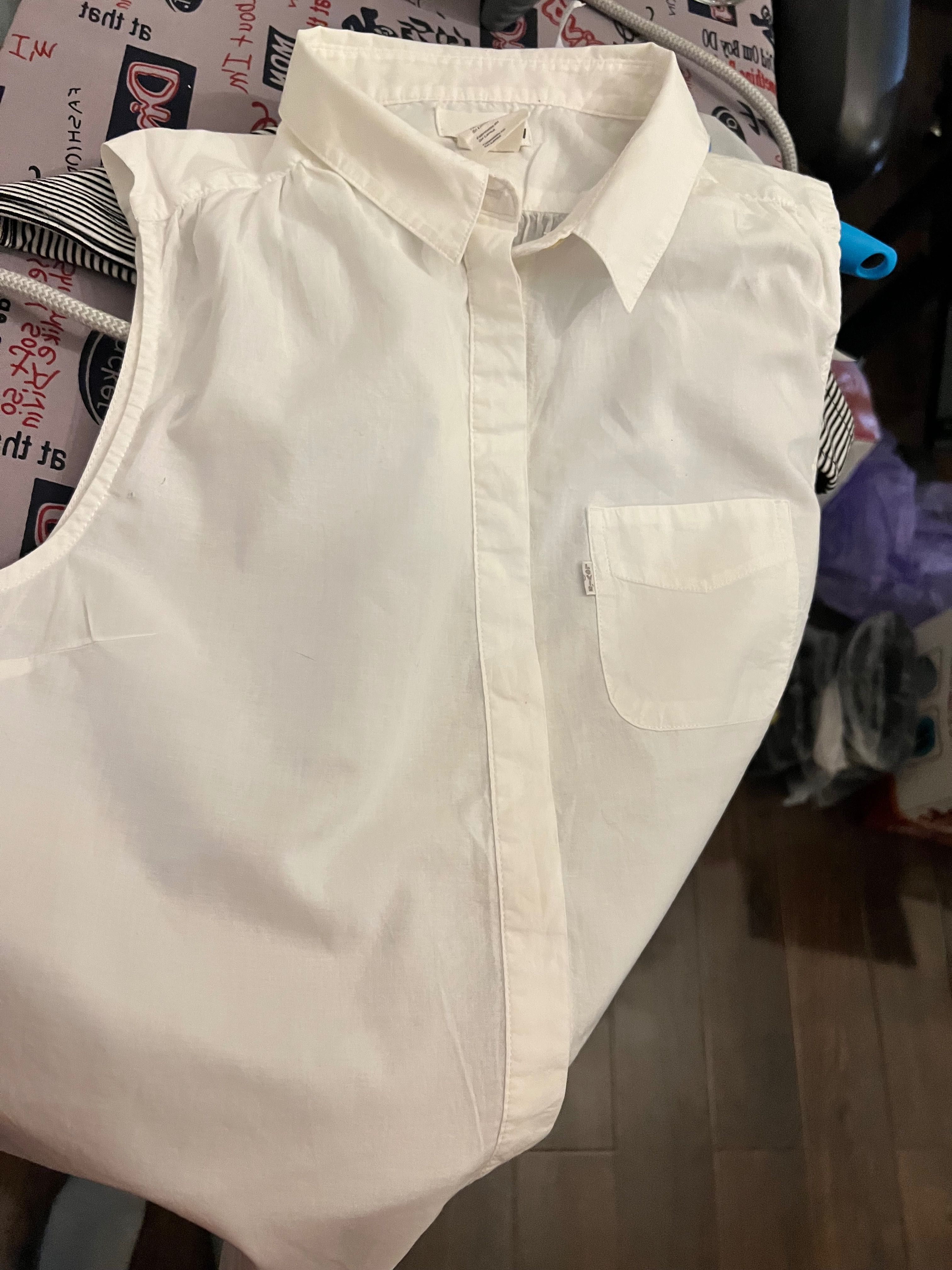 Легкая рубашка от Levis размер S новая