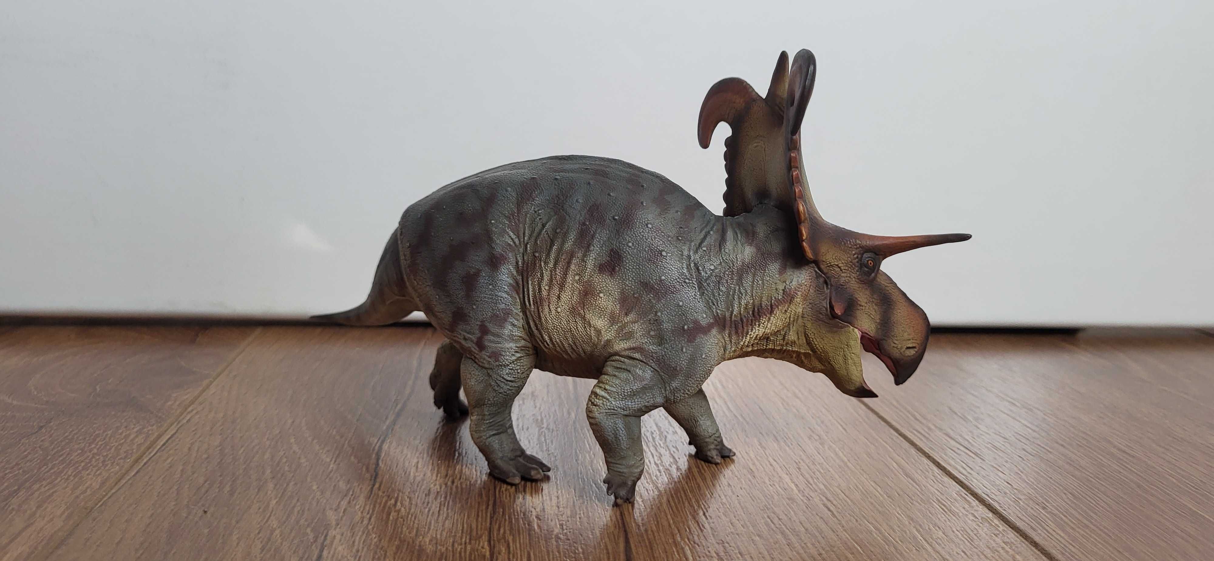 Фигура на динозавър Lokiceratops rangiformis