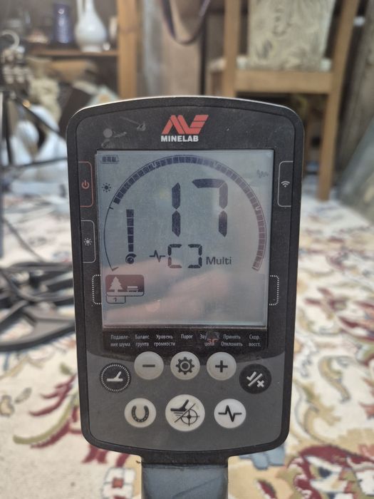 Металлоискатель Minelab Equinox 600 и Nokta  ScubaTector.